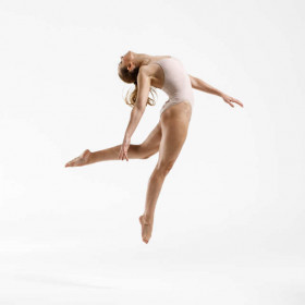 Ayla dance 10 — figure reference