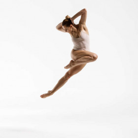 Ayla dance 13 — figure reference