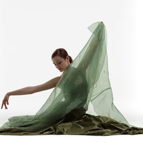 Green_dress_02 — figure reference