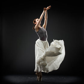 White_skirt_09 — figure reference