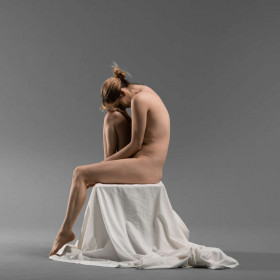 Carla seated cloth 05 — figure reference