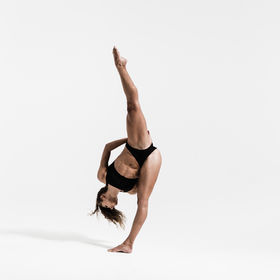Contemporary dance 15 — figure reference