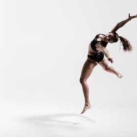 Contemporary dance 8 — figure reference