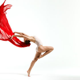 Dance red 02 — figure reference