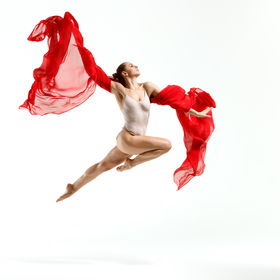 Dance red 07 — figure reference