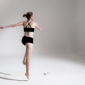 Female ballet 2 — figure reference