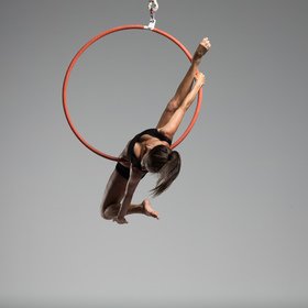 Female hoop 3 — figure reference