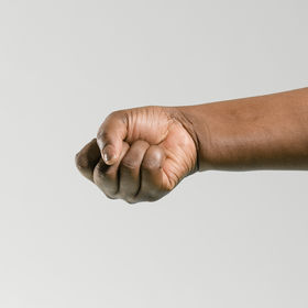 Large female hand B 1 — figure reference