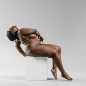 Life drawing zola 09 — figure reference