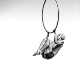 Male hoop 16 — figure reference