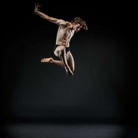 Male Physical Theatre 03 — figure reference