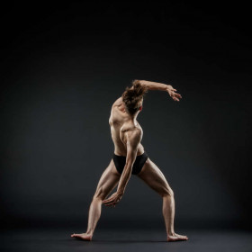 Male modern dance 09 — figure reference