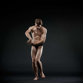 Male modern dance 11 — figure reference