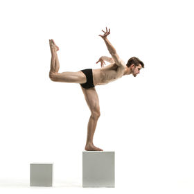 Climbing_boxes_balancing — figure reference