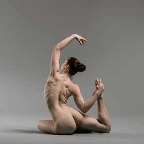 Elle life drawing poses 12 — figure reference