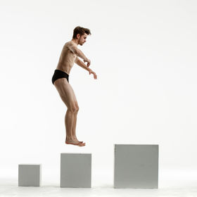 Box hopping 01 — figure reference